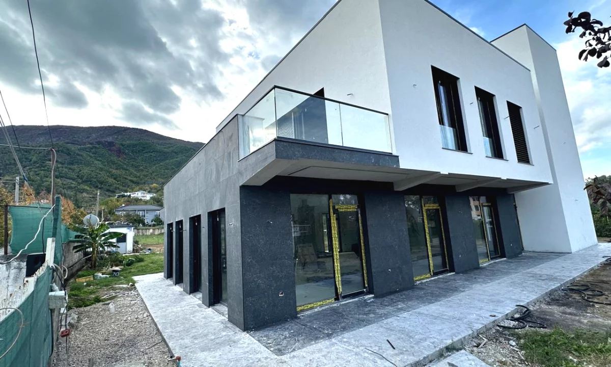 OBJEKT MULTIFUNKSIONAL ME QIRA NE BERZHITE TIRANE 