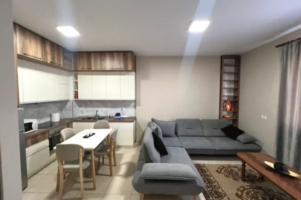 🔥 Apartament 1+1 me Qira tek Fusha e Aviacionit 🏡✨