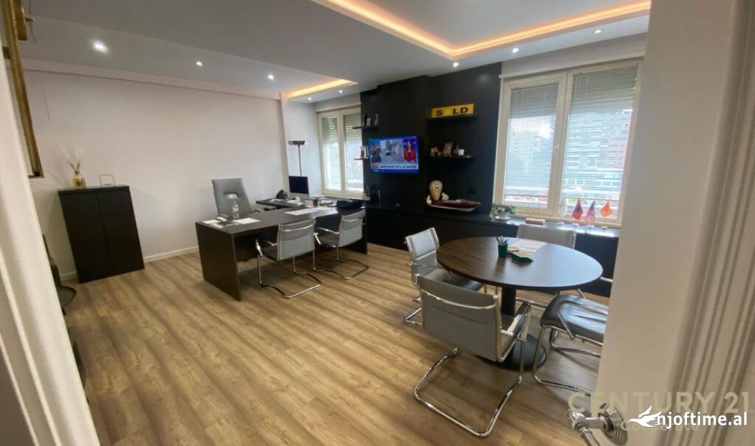 SHESIM AMBIENT PER ZYRA NE BLLOK !