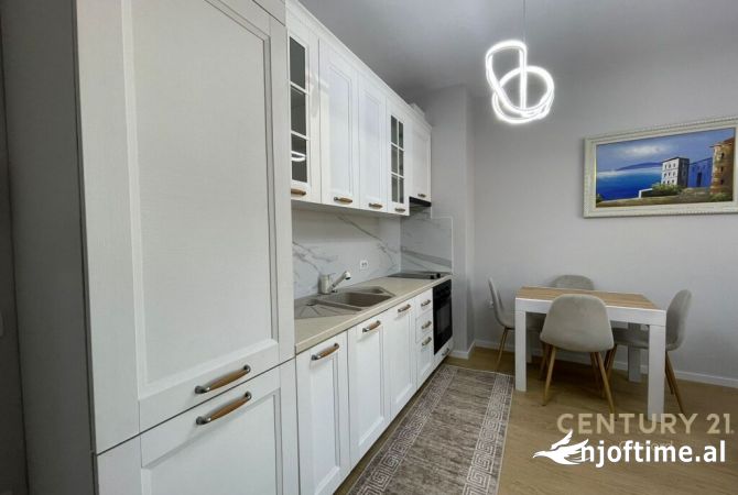 XHAMLLIK, APARTAMENT PER QIRA 1+1 ME POST PARKIMI