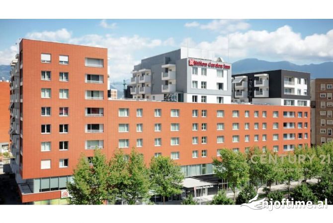 Ambiente Commerciale in Affitto 3+1 a Tirana - 2,600 Euro