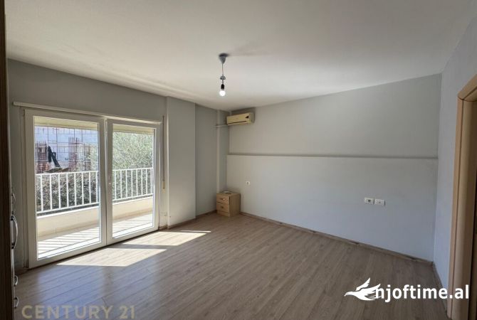 Appartamento in vendita a Tirana 2+1, Vuoto