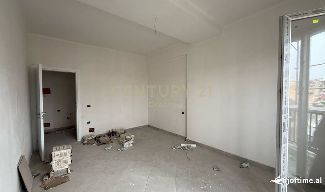 Apartment for sale in Tirana 2+1, Emty
