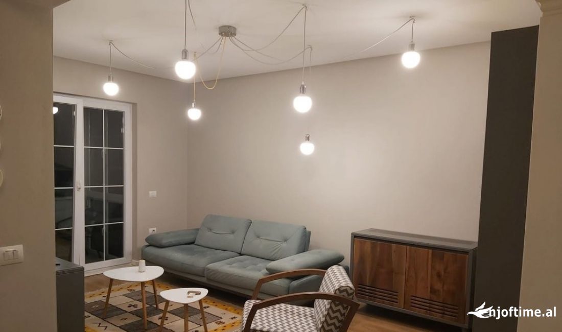 Appartamento in affitto a Tirana 1+1, Arredato