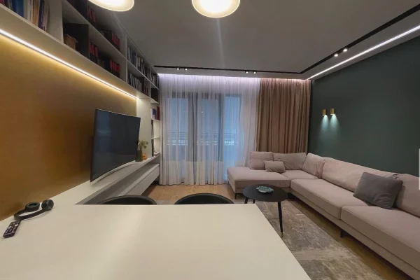 Appartamento in affitto a Tirana 2+1, Arredato