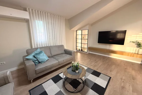 Casa in affitto 2+1 a Tirana - 900 Euro