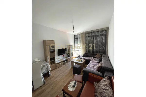 Shtepi me qera Apartament ne Tirane, 2+1, Mobilimi E mobiluar, Pagesa 600  Euro.