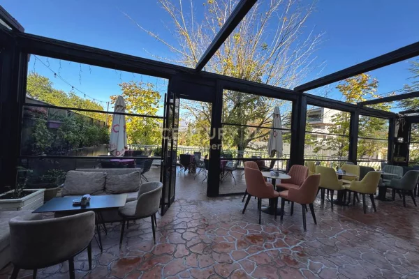 JAPIM ME QIRA HOTEL BAR RESTAURANT