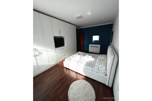 Shtepi me qera Apartament ne Tirane, 2+1, Mobilimi E mobiluar, Pagesa 800  Euro.