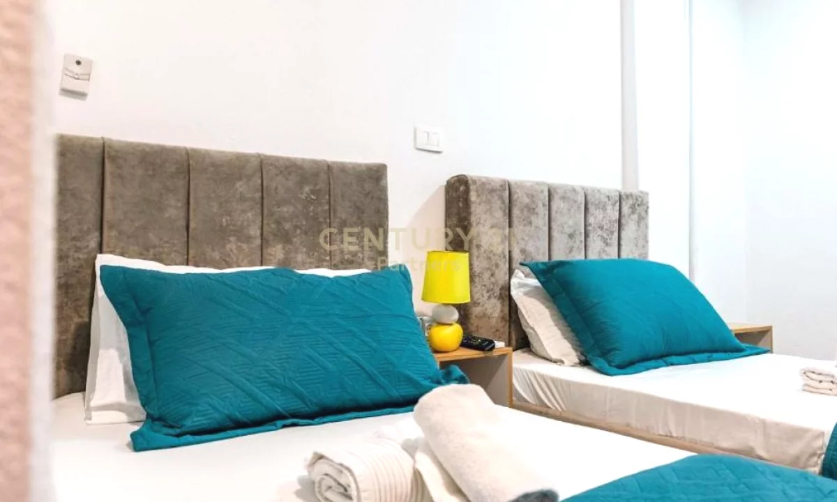 EKSKLUZIVE! SHESIM HOTEL NE GOLEM SIPERFAQJE TOTALE 2830m2