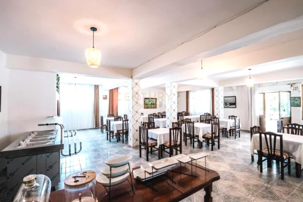 EKSKLUZIVE! SHESIM HOTEL NE GOLEM SIPERFAQJE TOTALE 2830m2