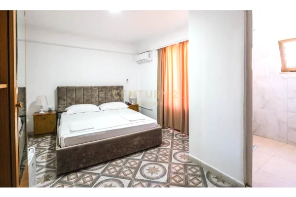 EKSKLUZIVE! SHESIM HOTEL NE GOLEM SIPERFAQJE TOTALE 2830m2