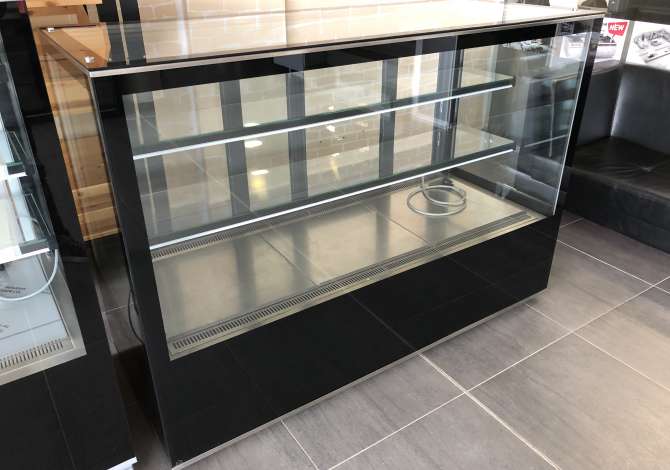 Pajisje biznesi ne shitje ne Tirane - 1,200 Euro