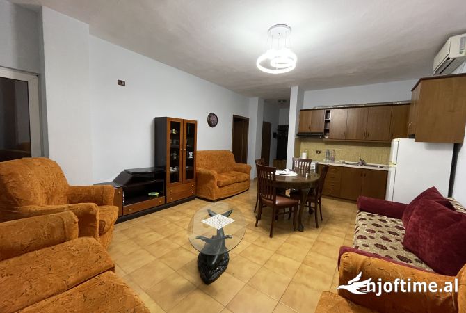 Shtepi me qera Apartament ne Tirane, 1+1, Mobilimi E mobiluar, Pagesa 600  Euro.