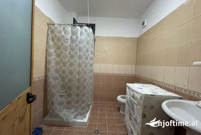 Shtepi me qera Apartament ne Tirane, 1+1, Mobilimi E mobiluar, Pagesa 450  Euro.