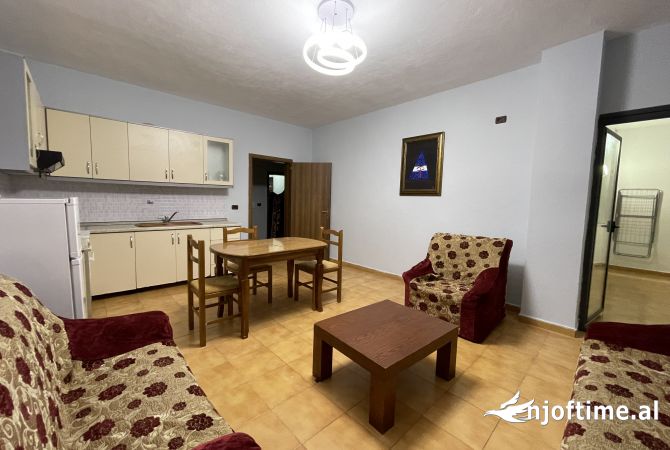 Shtepi me qera Apartament ne Tirane, 1+1, Mobilimi E mobiluar, Pagesa 450  Euro.