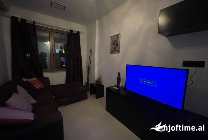 Shtepi me qera Apartament ne Tirane, 1+1, Mobilimi E mobiluar, Pagesa 600  Euro.