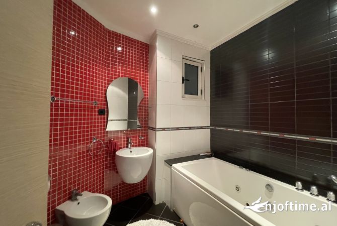 Shtepi me qera Apartament ne Tirane, 1+1, Mobilimi E mobiluar, Pagesa 600  Euro.