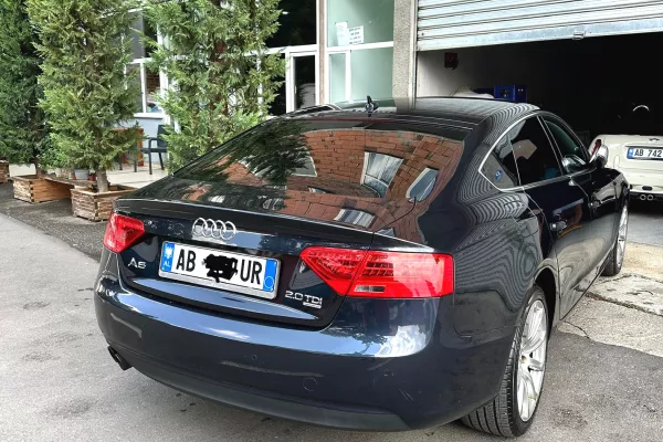 Auto in Vendita a Tirana, Audi, 2013 Diesel,Kambio Automatik Pagamento 10,800  Euro.