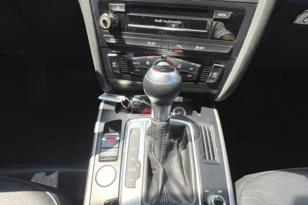 Auto in Vendita a Tirana, Audi, 2013 Diesel,Kambio Automatik Pagamento 10,800  Euro.