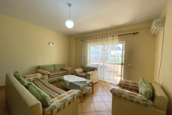 Apartament 2+1 per qira tek Komuna e Parisit