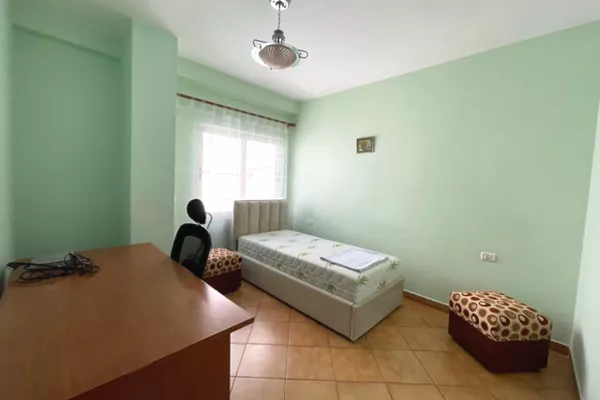 Shtepi me qera Apartament ne Tirane, 2+1, Mobilimi E mobiluar, Pagesa 550  Euro.