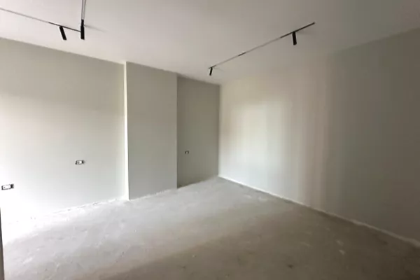 Shtepi ne shitje Apartament ne Tirane, 2+1, Mobilimi Bosh, pa mobiluar, Pagesa 220,000  Euro.