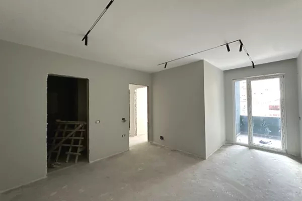 Shtepi ne shitje Apartament ne Tirane, 2+1, Mobilimi Bosh, pa mobiluar, Pagesa 220,000  Euro.