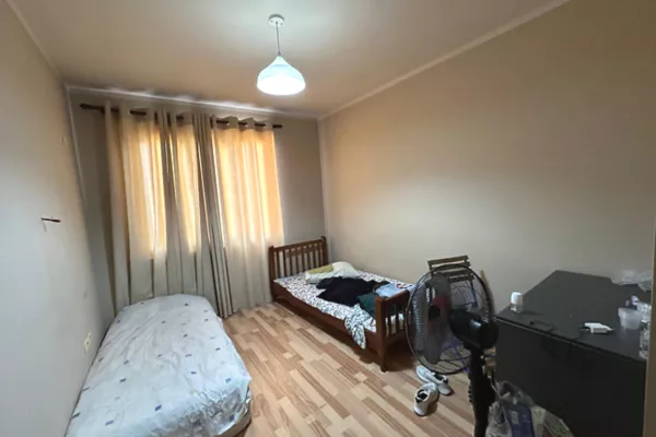 Shtepi ne shitje Apartament ne Tirane, 2+1, Mobilimi E mobiluar, Pagesa 144,000  Euro.