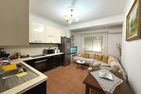 Shtepi ne shitje 2+1 ne Tirane - 109,000 Euro