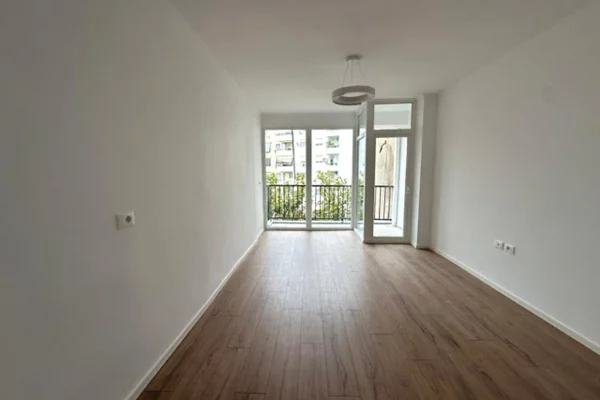 Apartament 1+1 per shitje prane Viva Market ne Don Bosko