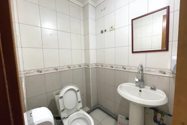 Business Property for Rent 1+1 in Tirana - 650 Euro