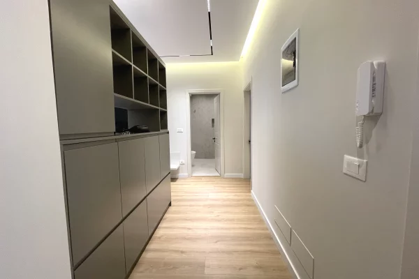 Shtepi ne shitje Apartament ne Tirane, 2+1, Mobilimi E mobiluar, Pagesa 220,000  Euro.