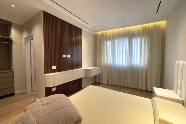 Shtepi ne shitje Apartament ne Tirane, 2+1, Mobilimi E mobiluar, Pagesa 220,000  Euro.