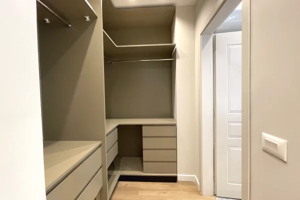 Shtepi ne shitje Apartament ne Tirane, 2+1, Mobilimi E mobiluar, Pagesa 220,000  Euro.