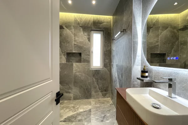 Shtepi ne shitje Apartament ne Tirane, 2+1, Mobilimi E mobiluar, Pagesa 220,000  Euro.