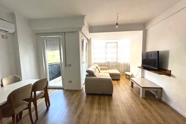 Shtepi ne shitje Apartament ne Tirane, 2+1, Mobilimi E mobiluar, Pagesa 190,000  Euro.