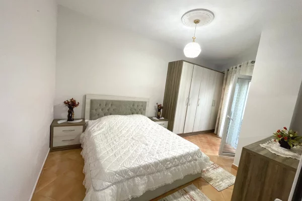 Shtepi me qera Apartament ne Tirane, 1+1, Mobilimi E mobiluar, Pagesa 600  Euro.