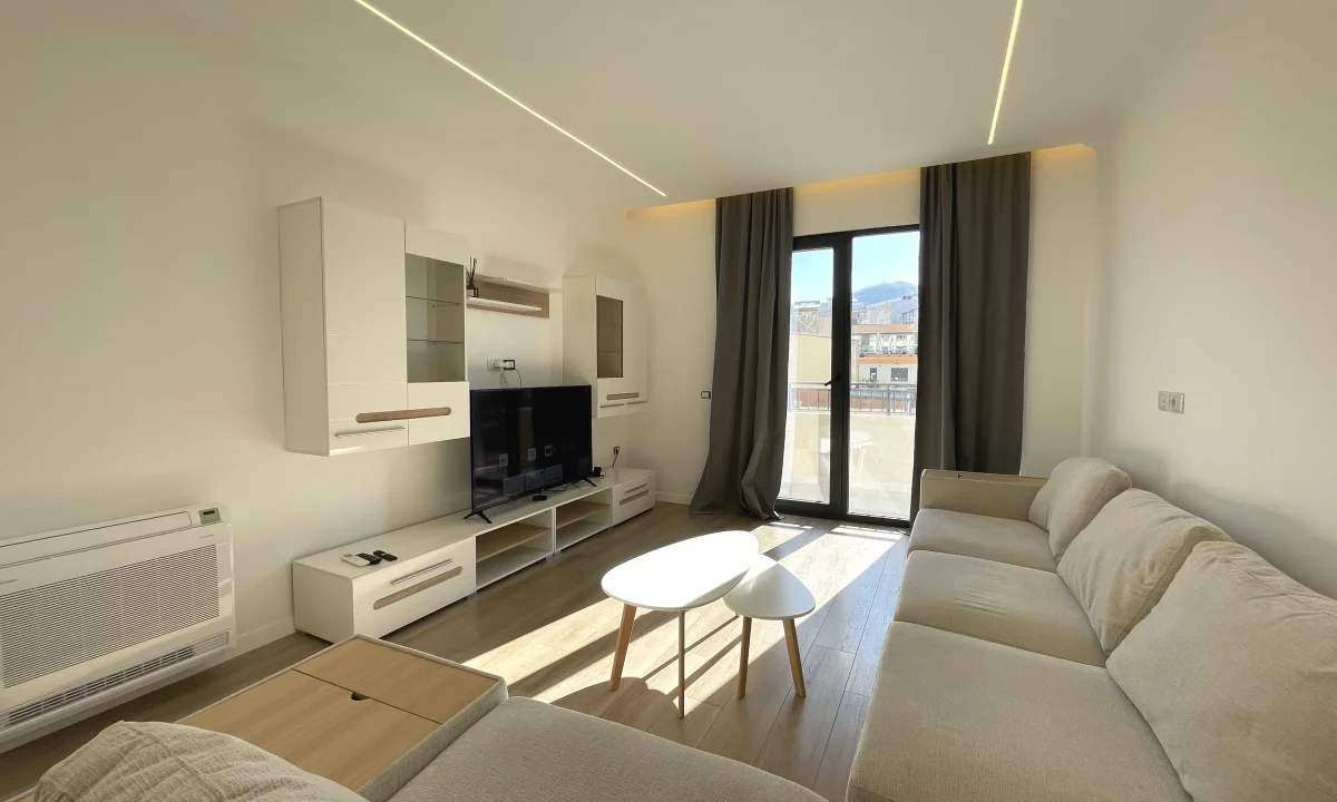 Shtepi me qera Apartament ne Tirane, 2+1, Mobilimi E mobiluar, Pagesa 1,100  Euro.