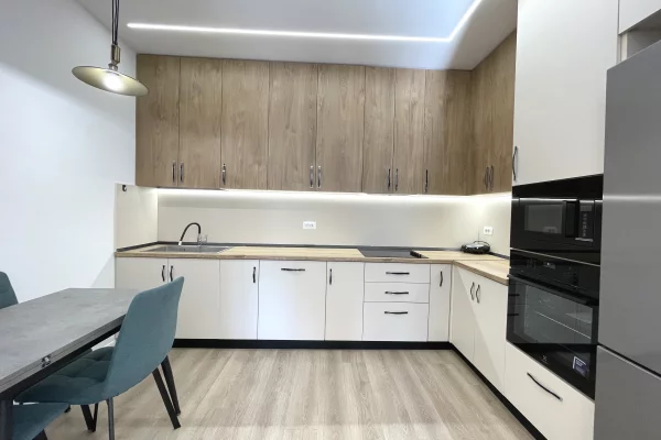 Shtepi me qera Apartament ne Tirane, 2+1, Mobilimi E mobiluar, Pagesa 1,100  Euro.