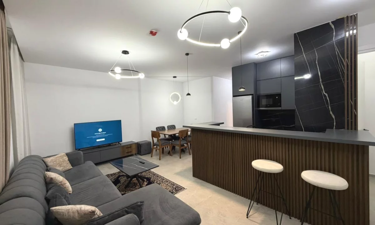 Shtepi me qera Apartament ne Tirane, 2+1, Mobilimi E mobiluar, Pagesa 1,350  Euro.