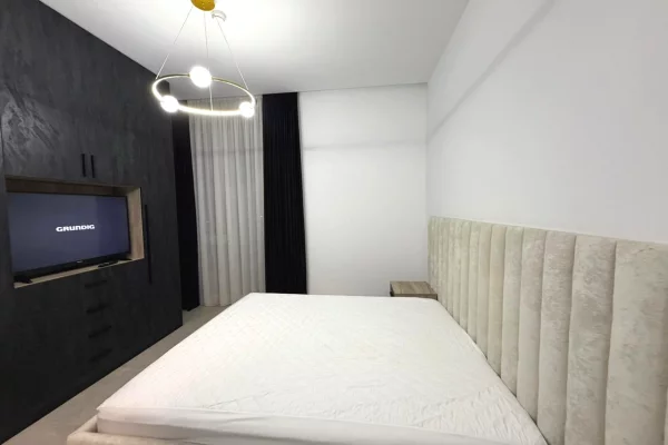Shtepi me qera Apartament ne Tirane, 2+1, Mobilimi E mobiluar, Pagesa 1,350  Euro.