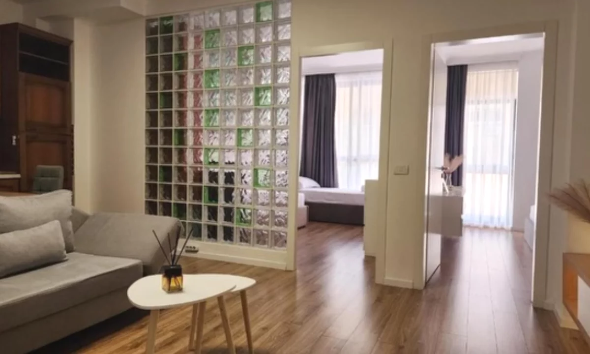 Shtepi me qera Apartament ne Tirane, 2+1, Mobilimi E mobiluar, Pagesa 800  Euro.