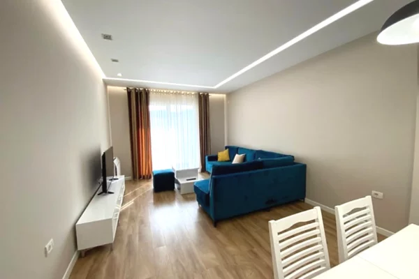 Shtepi me qera Apartament ne Tirane, 2+1, Mobilimi E mobiluar, Pagesa 1,100  Euro.
