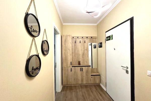 Shtepi me qera Apartament ne Tirane, 1+1, Mobilimi E mobiluar, Pagesa 800  Euro.