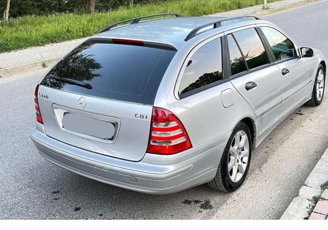 Jepet me qera C Class duke filluar nga 30 euro dita