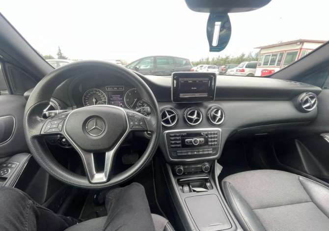 Makine me qera ne Rinas Mercedes-Benz A CLASS duke filluar nga 40 euro dita