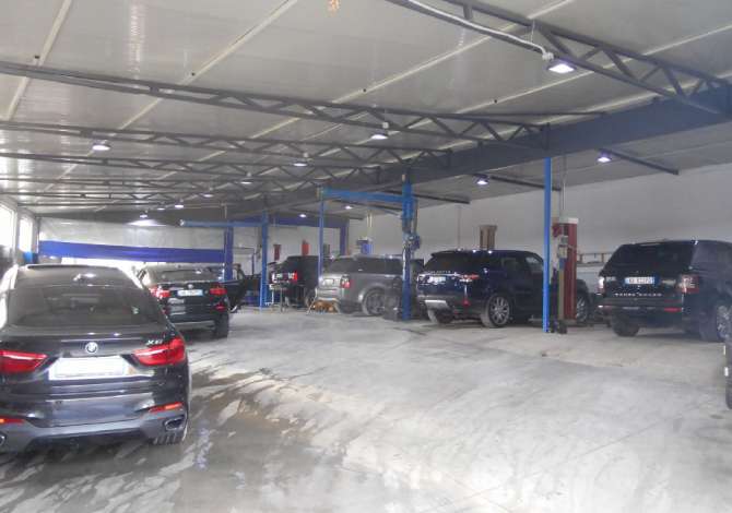  Servis ofron sherbime Riparimi motorike dhe xhenerike, transport me Karotrec, Pjese kembimi etj.