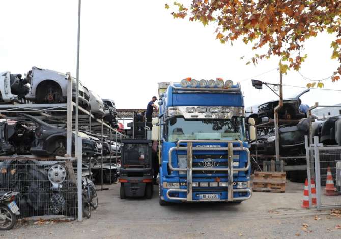 Auto 4 Durres, pika me e madhe per pjese kembimi te perdorura 