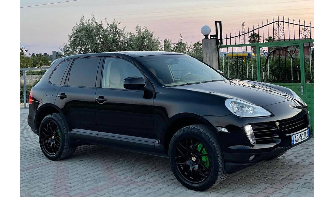 Jepet Porsche Me Qera Duke Filluar Nga 100 euro dita.
